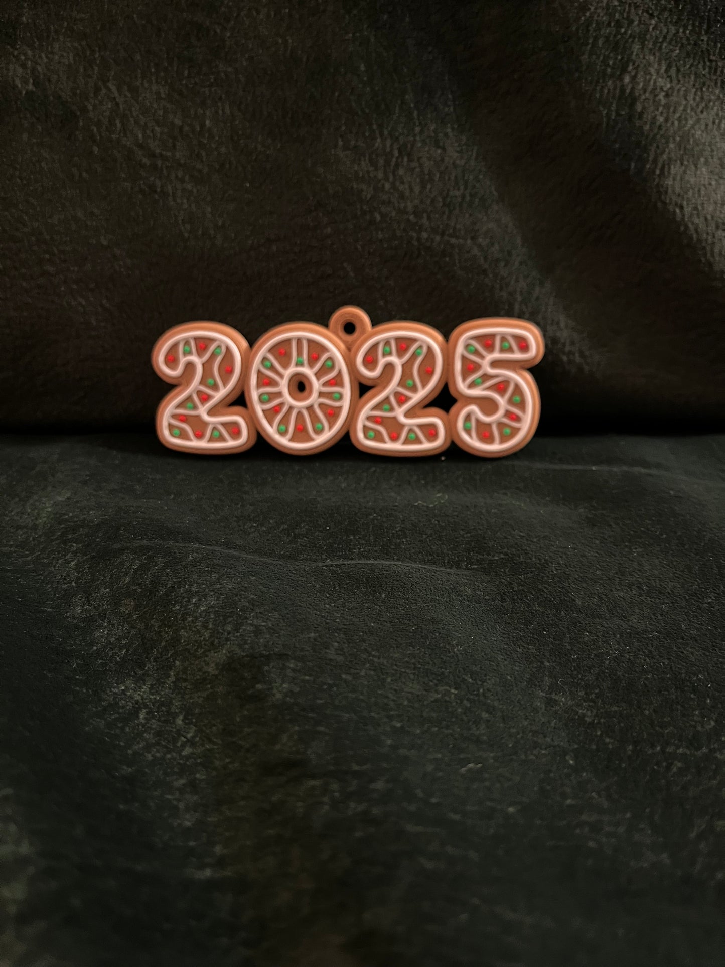 2025 gingerbread cookie ornament