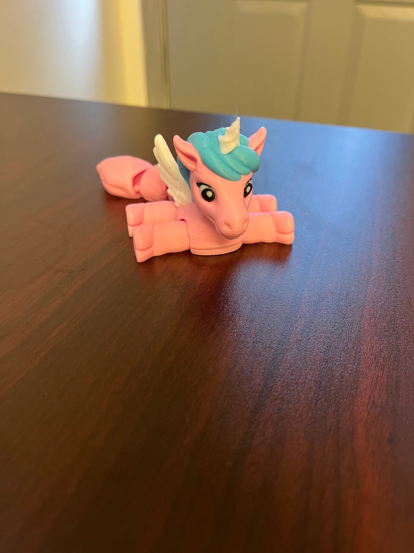 3D-Printed Pink Unicorn – Flexible Legs